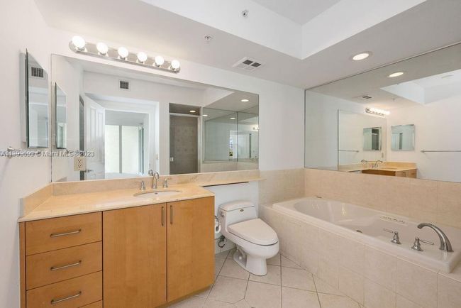 502 - 401 Sw 4th Ave, Condo with 2 bedrooms, 2 bathrooms and null parking in Fort Lauderdale FL | Image 15