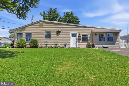 68 Butternut Rd, LEVITTOWN, PA, 19057-3034 | Card Image