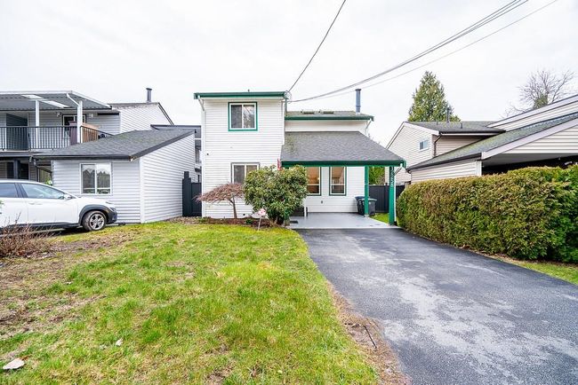 12258 82 Avenue, House other with 4 bedrooms, 1 bathrooms and 2 parking in Surrey BC | Image 2