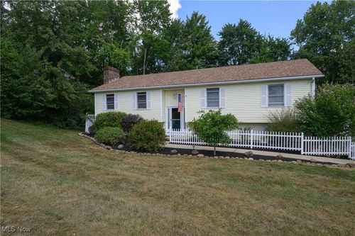 4943 Provens Dr, Akron, OH, 44319-5049 | Card Image