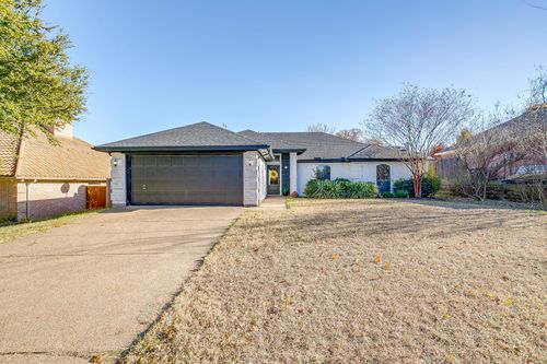 104 Sandlewood Ln, Burleson, TX, 76028-2565 | Card Image