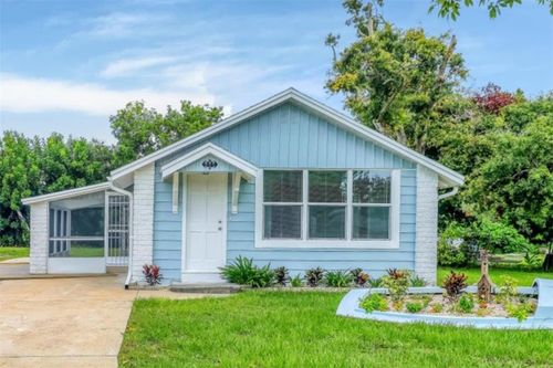 905 Myrtle Ave, VENICE, FL, 34285-7834 | Card Image