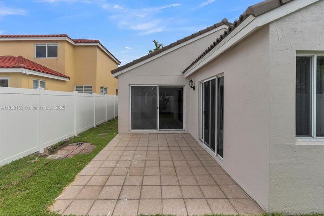 1592 Salerno Cir, House other with 3 bedrooms, 2 bathrooms and null parking in Weston FL | Image 42