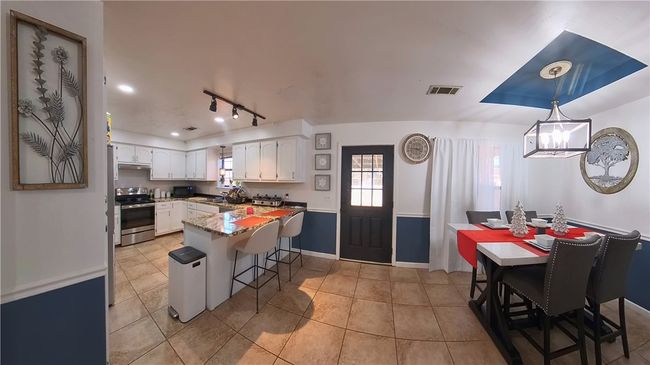 Kitchen | Image 10