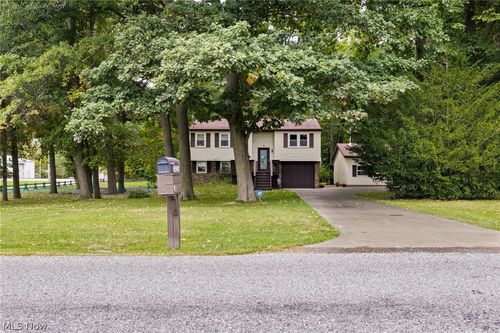 14236 Galehouse Rd, Doylestown, OH, 44230-9732 | Card Image