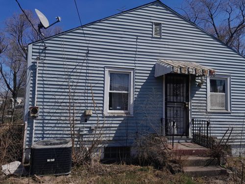 266 Johnson St, Gary, IN, 46402-1037 | Card Image