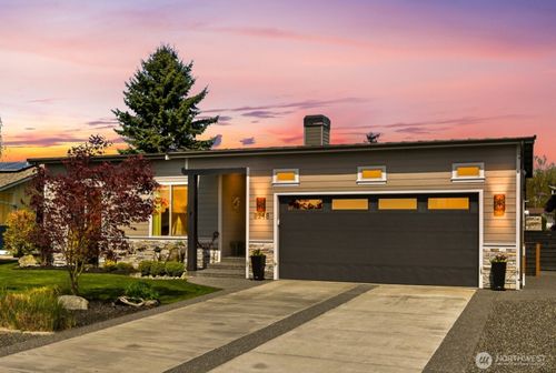 8248 Cowichan Rd, Blaine, WA, 98230-9321 | Card Image