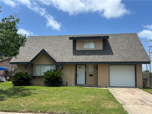 5801 Woodhaven Dr, Corpus Christi, TX, 78412-4548 | Card Image