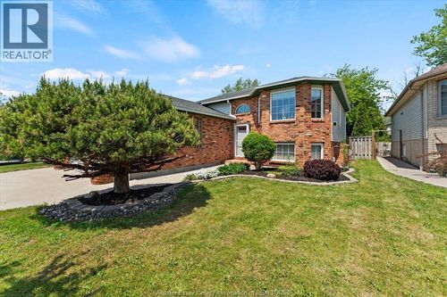 232 King James Ave, Belle River, ON, N8L0V2 | Card Image