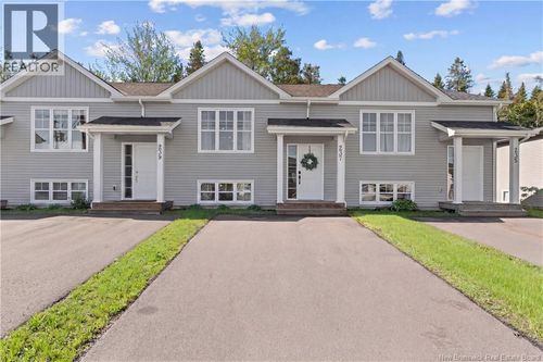 237 Des Erables St, Dieppe, NB, E1A9B1 | Card Image