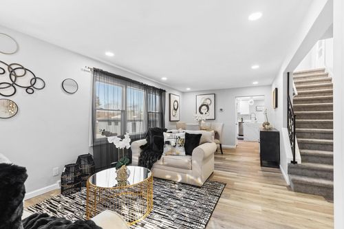 6352 N 104th Street, Milwaukee, WI, 53225 | Card Image