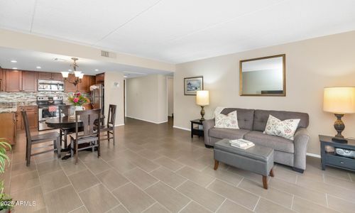 409-7960 E Camelback Rd, Scottsdale, AZ, 85251-2614 | Card Image