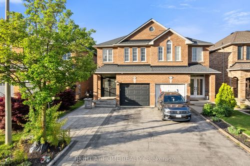 1811 Creek Way, Burlington, ON, L7L6R1 | Card Image