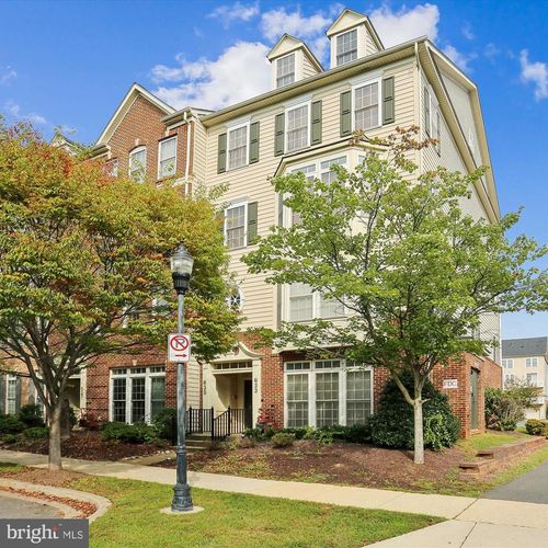 633-633 Cedar Spring St, GAITHERSBURG, MD, 20877-3332 | Card Image