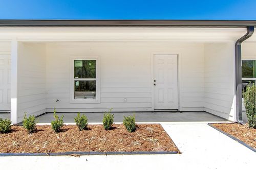 104-1300 Lafourche Dr, Thibodaux, LA, 70301-2438 | Card Image