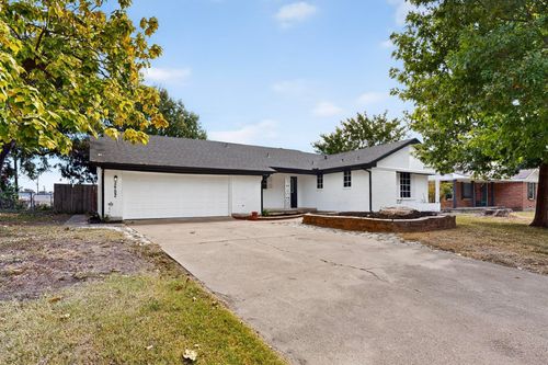 2902 Medina Dr, Garland, TX, 75041-3347 | Card Image