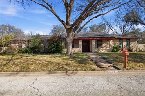 3218 Woodlake Dr, Abilene, TX, 79606-4221 | Card Image