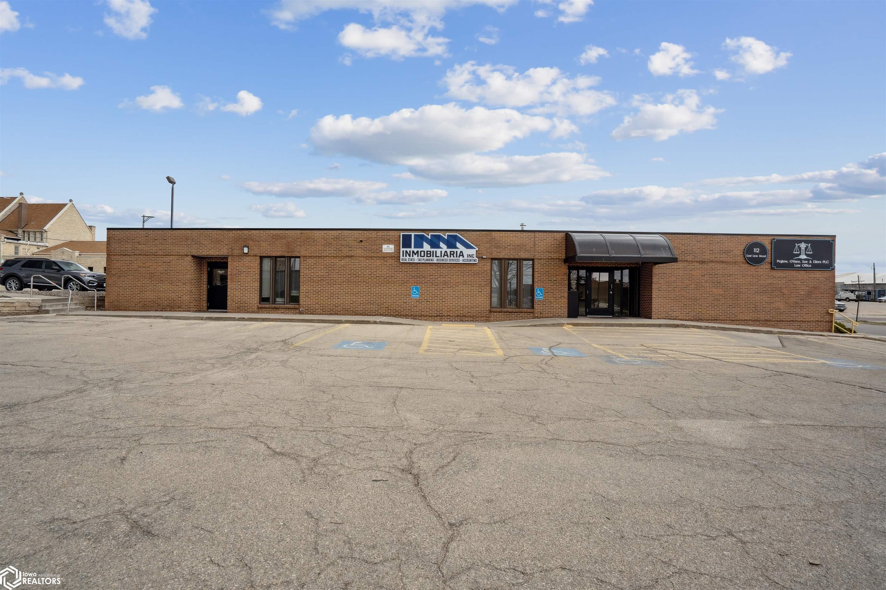112 E Linn St, Marshalltown, IA 50158