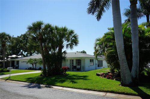 1877 Southpointe Dr, Sarasota, FL, 34231-5337 | Card Image