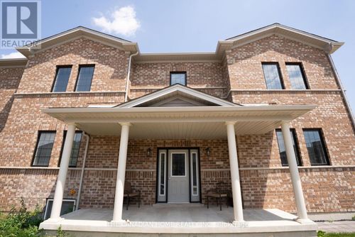 134 Tartan Avenue N, Kitchener, ON, N2R0N4 | Card Image