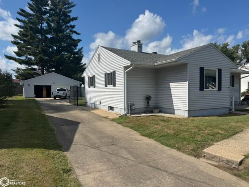117 Lynwood Ave, Ottumwa, IA, 52501-4935 | Card Image