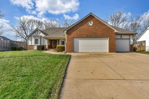 913 S Whippoorwill Rd, Derby, KS, 67037 | Card Image