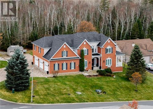 41 Bonnie Dr, Lively, ON, P3Y1P6 | Card Image