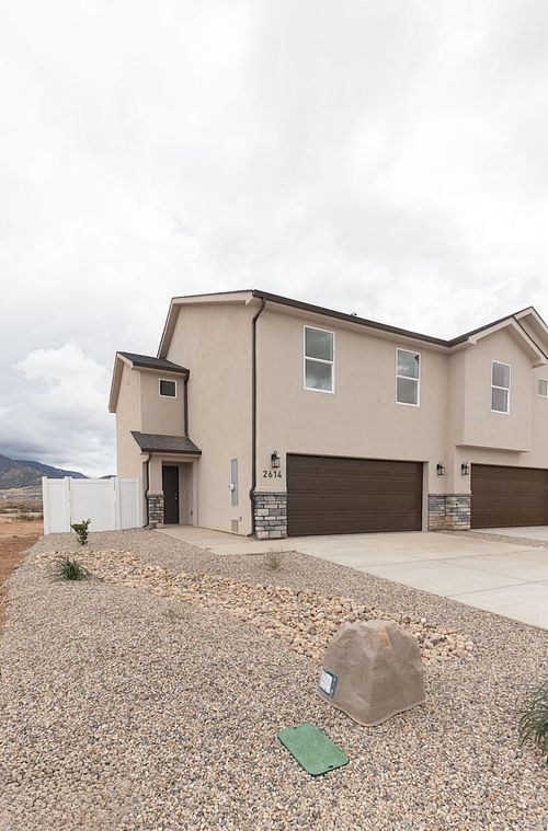 2614 N Clark Pkwy, Cedar City, UT, 84721-7120 | Card Image