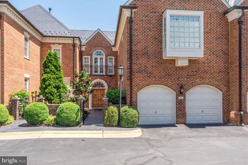 1225 Stuart Robeson Dr, MCLEAN, VA, 22101-2964 | Card Image