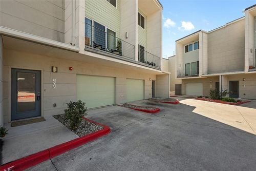 208-604 N Bluff Drive, Austin, TX, 78745 | Card Image