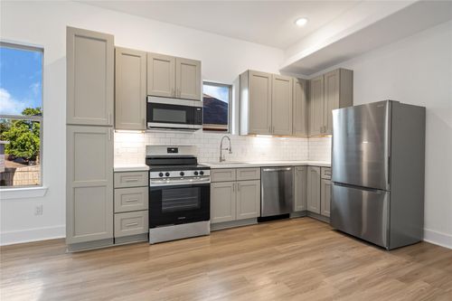 b-5623 Eskridge Street, Houston, TX, 77023 | Card Image