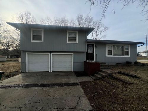 995 Hurley St, Peculiar, MO, 64078-9562 | Card Image