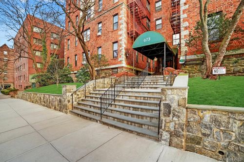 apt-1f-673 Locust St, Mount Vernon, NY, 10552-2630 | Card Image