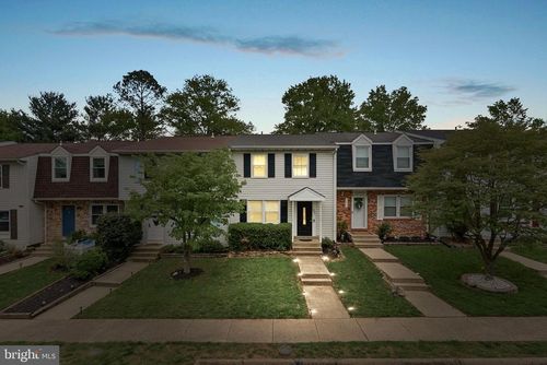 105 Nottoway St Se, LEESBURG, VA, 20175-4023 | Card Image