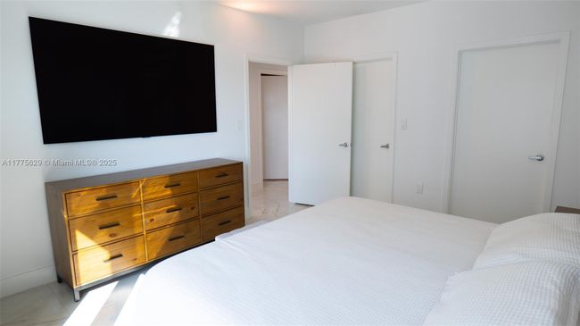 APT-1509 - 9066 Sw 73 Rd Ct, Condo with 2 bedrooms, 2 bathrooms and null parking in Pinecrest FL | Image 15
