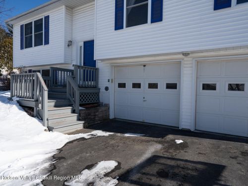 6604 Van Zandt Dr, Valatie, NY, 12184-9338 | Card Image