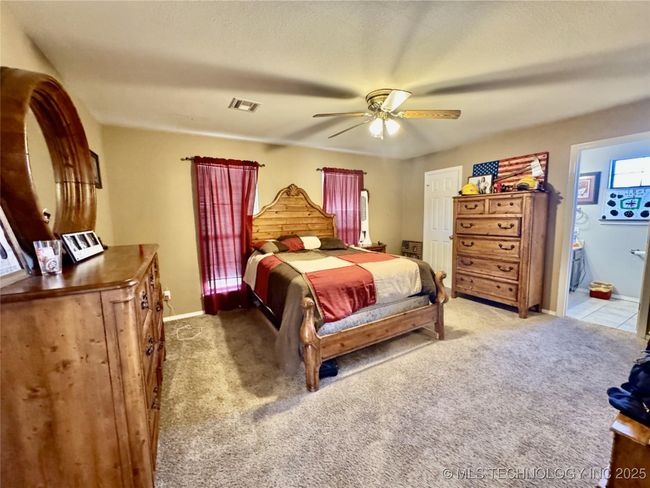 39767 Cedar Hill Cir, House other with 3 bedrooms, 2 bathrooms and null parking in Howe OK | Image 12