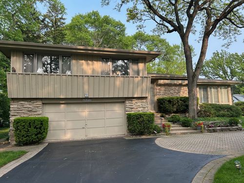 73 W Canterbury Ln, Northfield, IL, 60093-3156 | Card Image