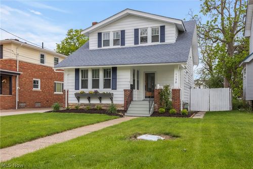 1138 W 6th St, Lorain, OH, 44052-1451 | Card Image