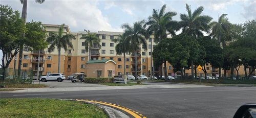 e406-9300 Fontainebleau Blvd, Miami, FL, 33172-6324 | Card Image