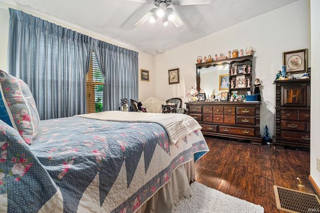205 Par Blvd, House other with 3 bedrooms, 2 bathrooms and null parking in Bristol IN | Image 14