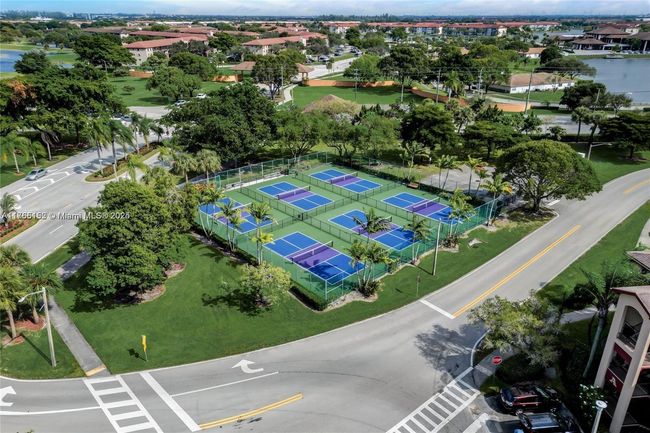 APT-415K - 1300 Sw 125 Th Ave, Condo with 2 bedrooms, 2 bathrooms and null parking in Pembroke Pines FL | Image 34