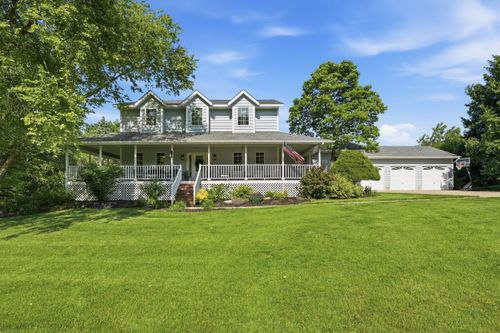 3154 Thornhill Dr, Valparaiso, IN, 46385-9094 | Card Image