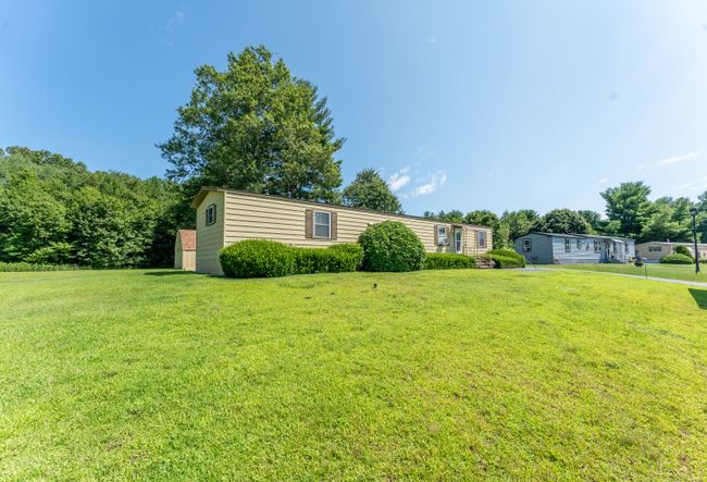7 Highland Dr, House other with 2 bedrooms, 2 bathrooms and null parking in Quinebaug CT | Image 9