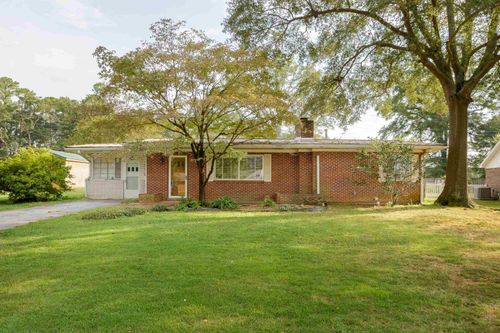 107 Wheeler Ave, Sheffield, AL, 35660-6864 | Card Image