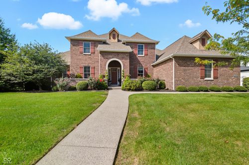 11346 Talnuck Cir, Fishers, IN, 46037-8824 | Card Image