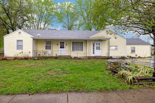 1330 E Division Street, Bolivar, MO, 65613 | Card Image