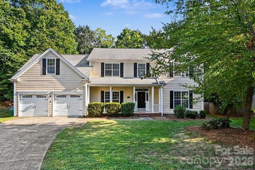 3524 Crescent Knoll Dr, Matthews, NC, 28105-2452 | Card Image