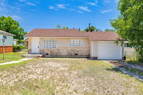 2105 Coleman St, San Angelo, TX, 76901-2048 | Card Image