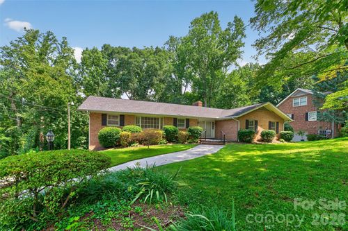 530 25th Ave Nw, Hickory, NC, 28601-1252 | Card Image